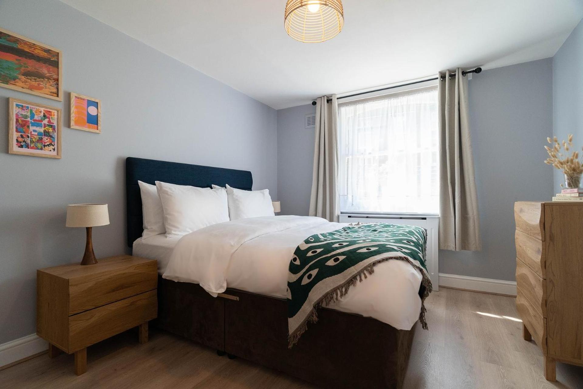 2 Bedrooms, Apartment, Double and Twin Beds, 2 Bathrooms