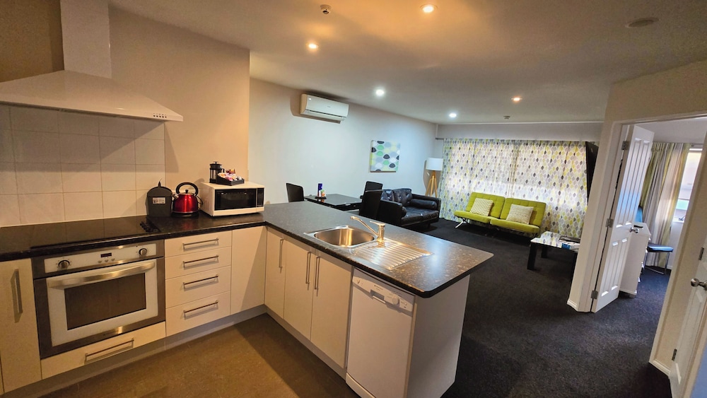 Carramar Motor Inn 13/64