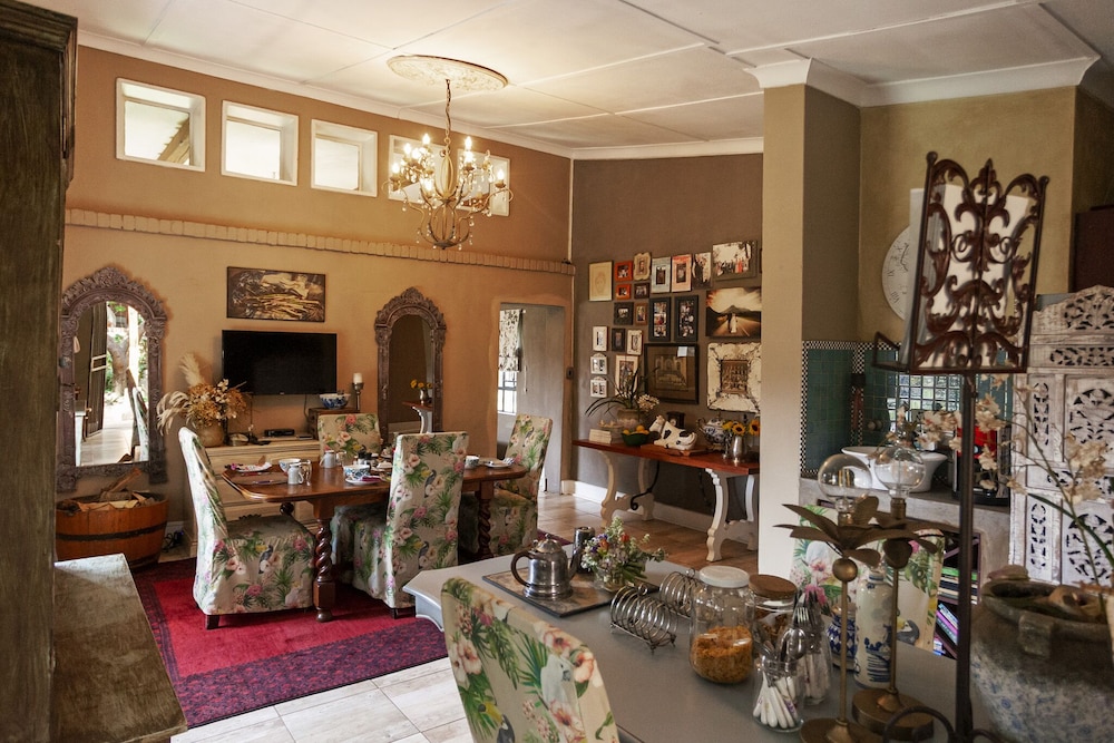 Town And Country Guest House 27/50
