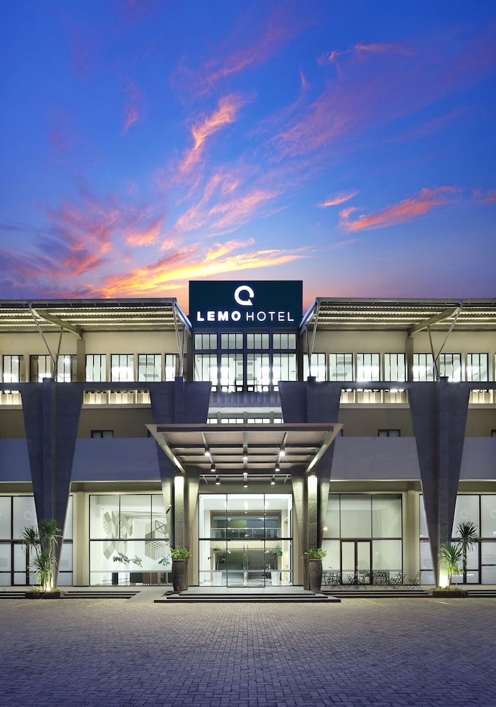 Lemo Hotel Serpong 1/62