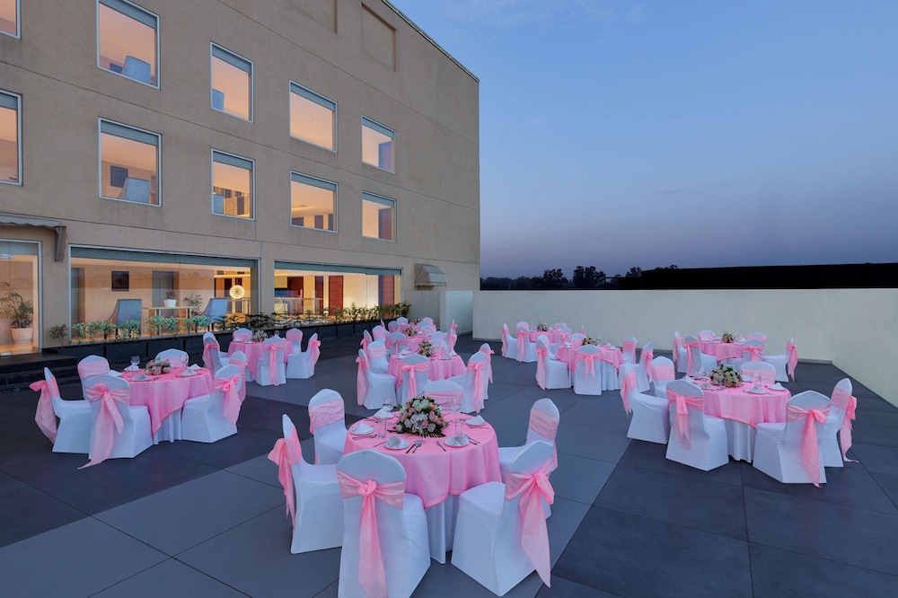 Viraj Sarovar Portico Jammu 43/48