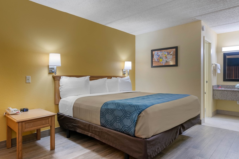 SureStay by Best Western Jacksonville Airport 17/54