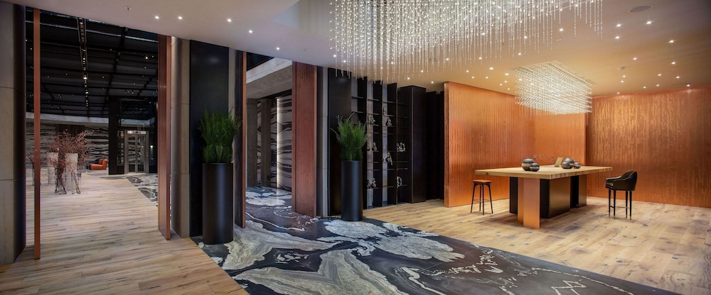 Hotel Warszawa 42/70