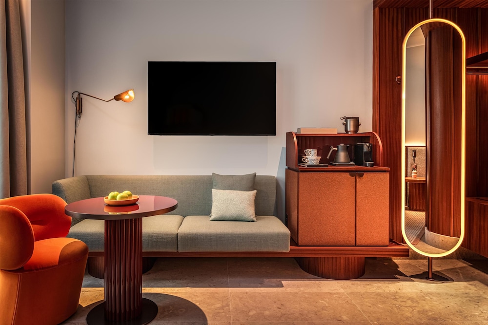 Andaz Lisbon 35/50