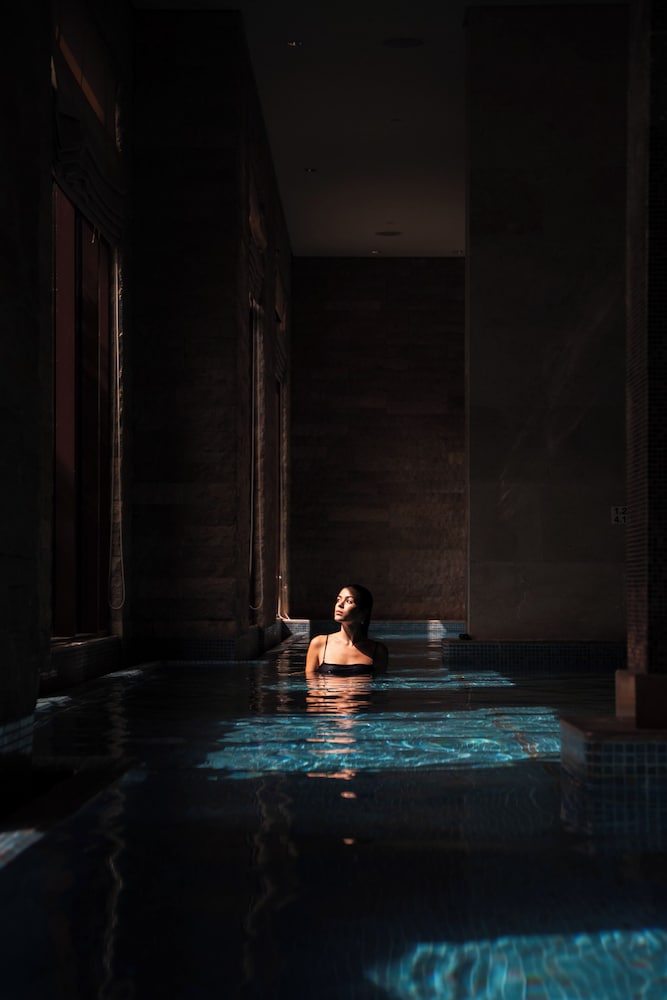 swimming pool spa