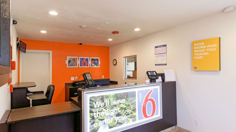 Motel6 Chico, CA 13/39