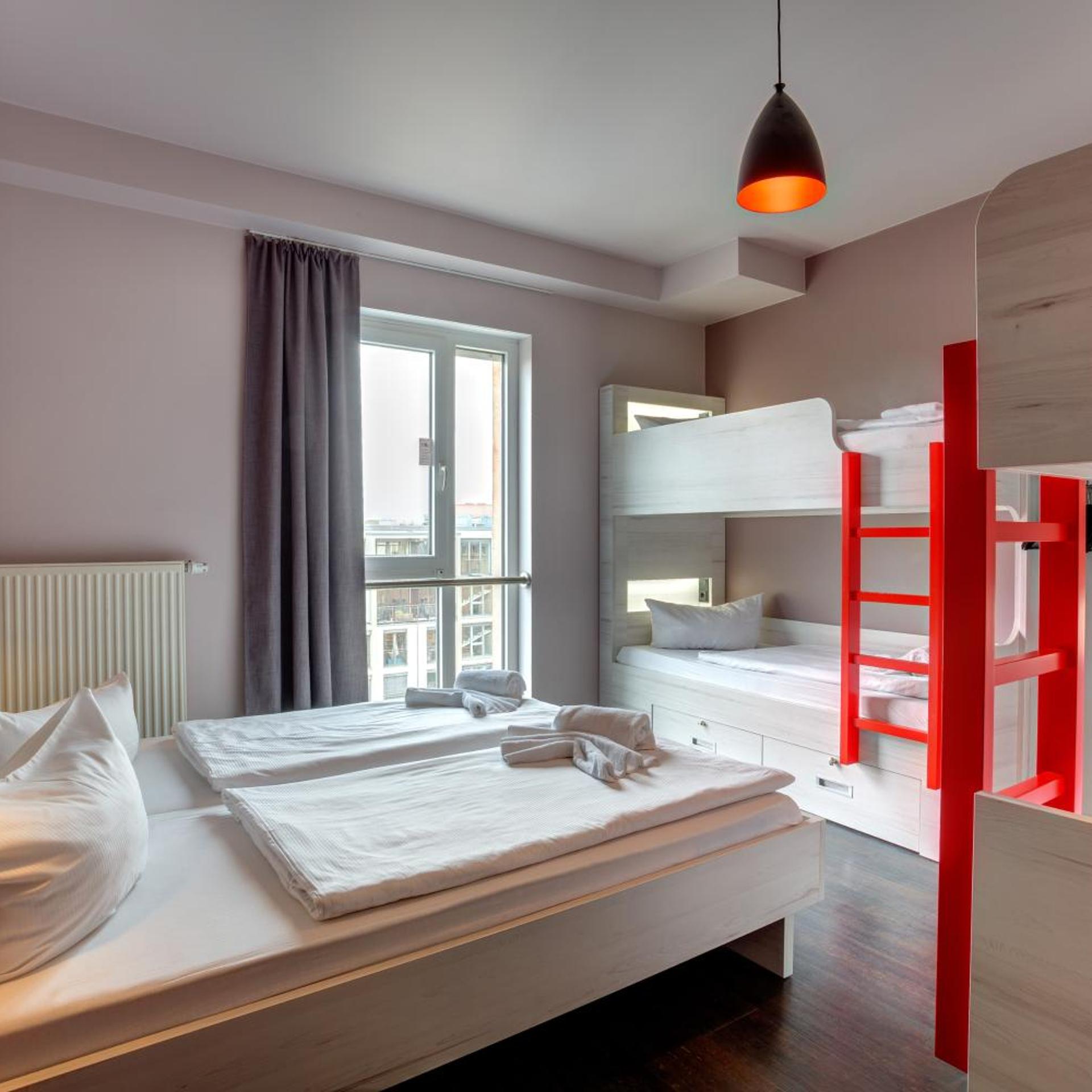 Meininger Hotel Berlin Alexanderplatz 6/39