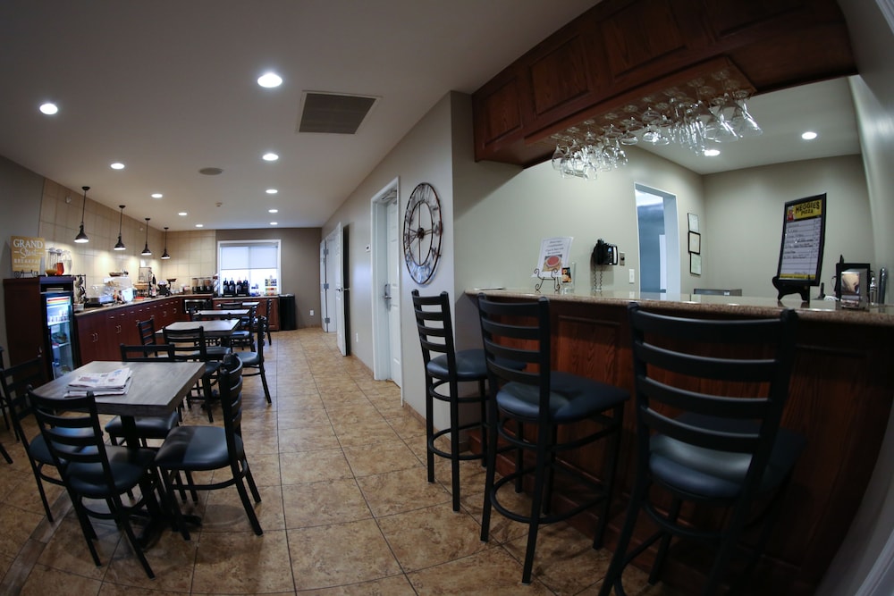 Grandstay Hotel And Suites Perham 43/54
