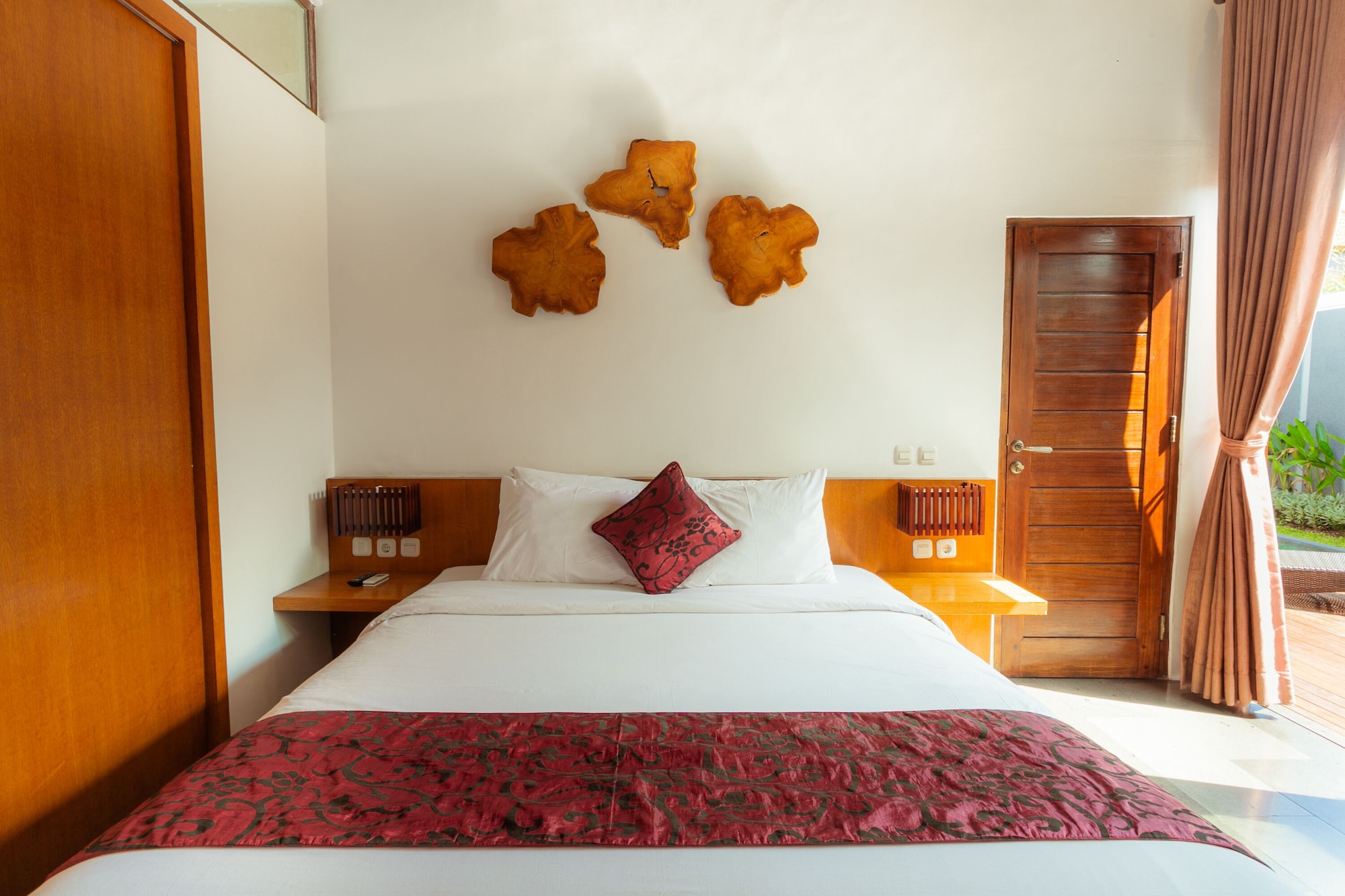 2 BEDROOMS, VILLA