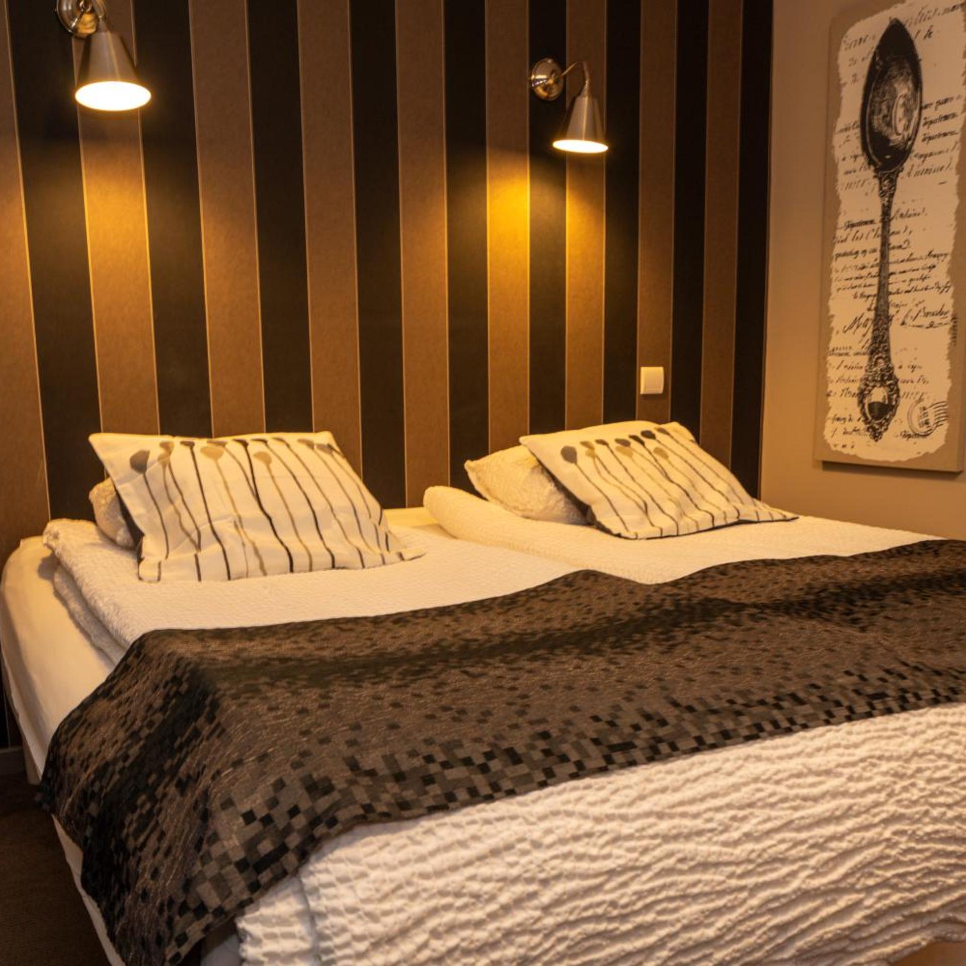 HOTEL LES SAPINS 13/24