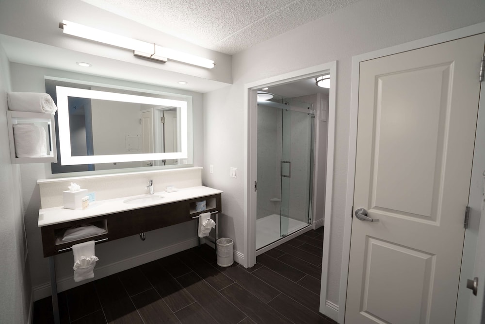 Hampton Inn Suites Fairfield 14/61