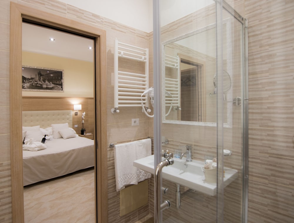 Esposizione Palace Hotel 48/50