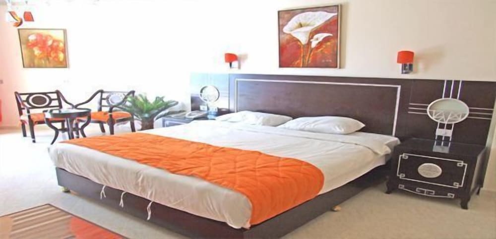 Sphinx Aqua Park Beach Resort 24/74