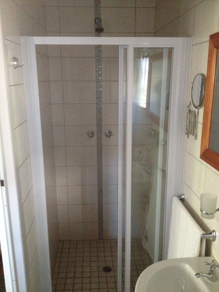 The Nook B&B 39/40