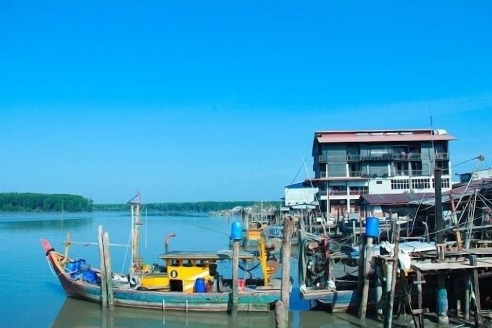 The Happy 8 Retreat At Kuala Sepetang 3/50