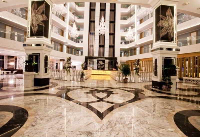 Q Premium Resort 7/24