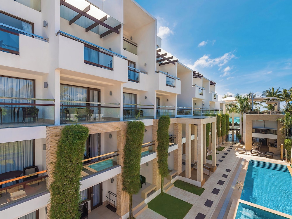 The District Boracay 5/50