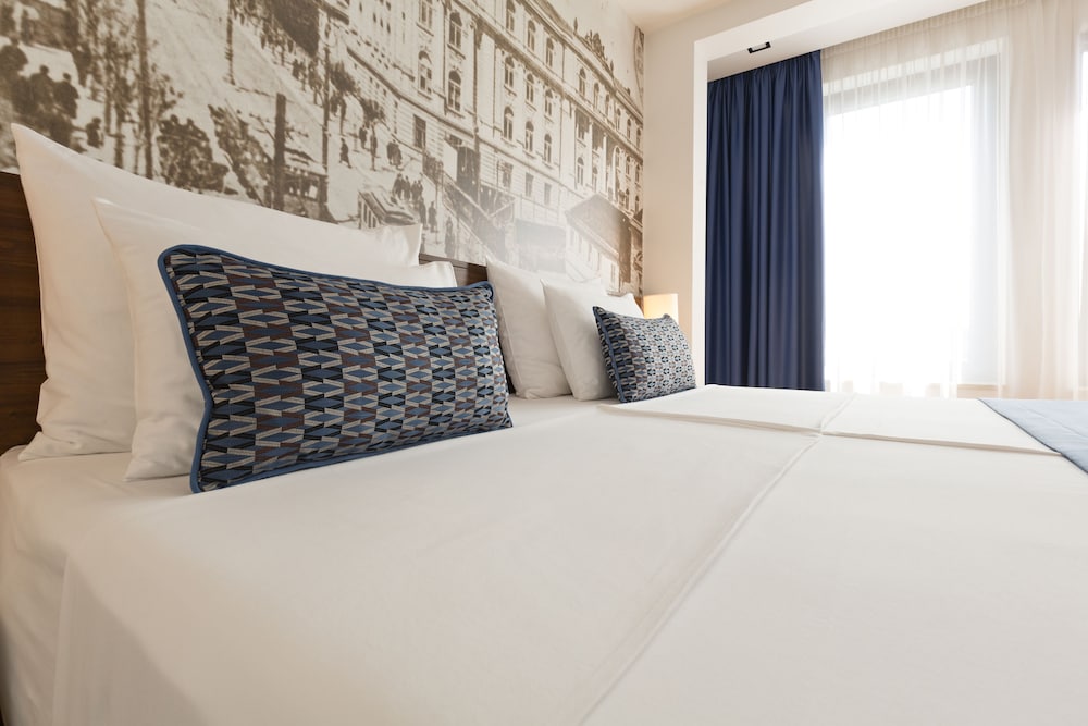 Abba Hotel 16/71