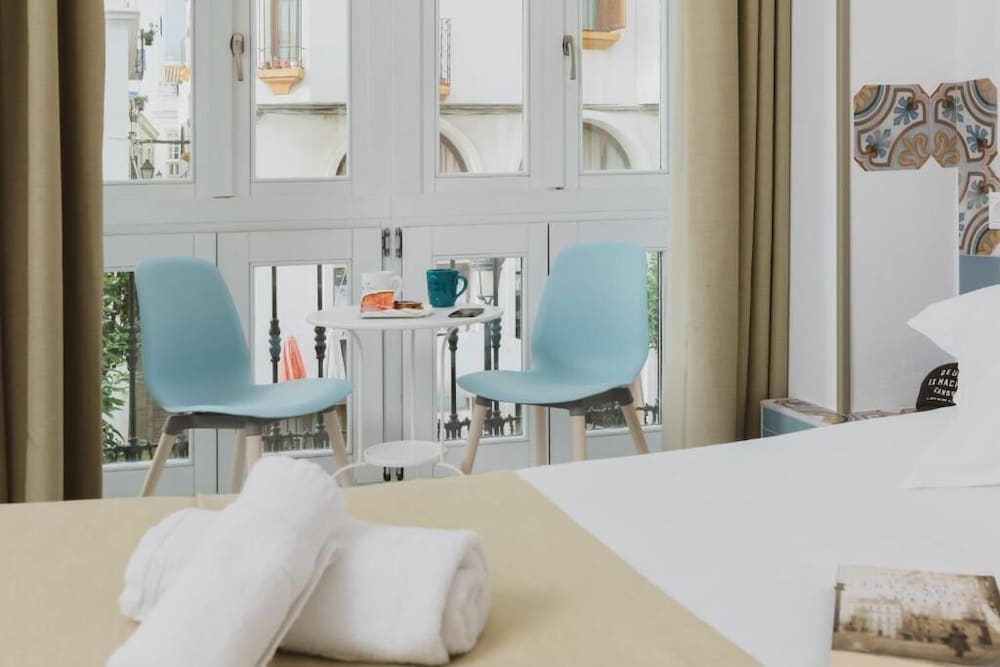 Hostal Gravina 29/50