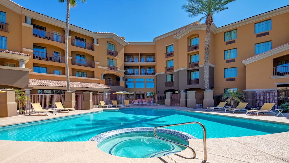 Holiday Inn Phoenix Chandler 68/70