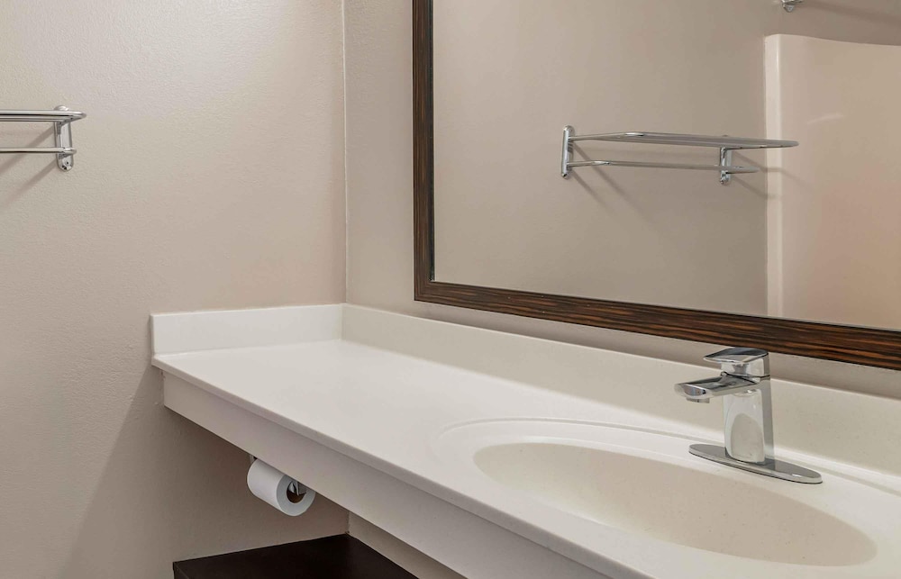 Extended Stay America Suites St Petersburg Clearwater ExecDr 53/53