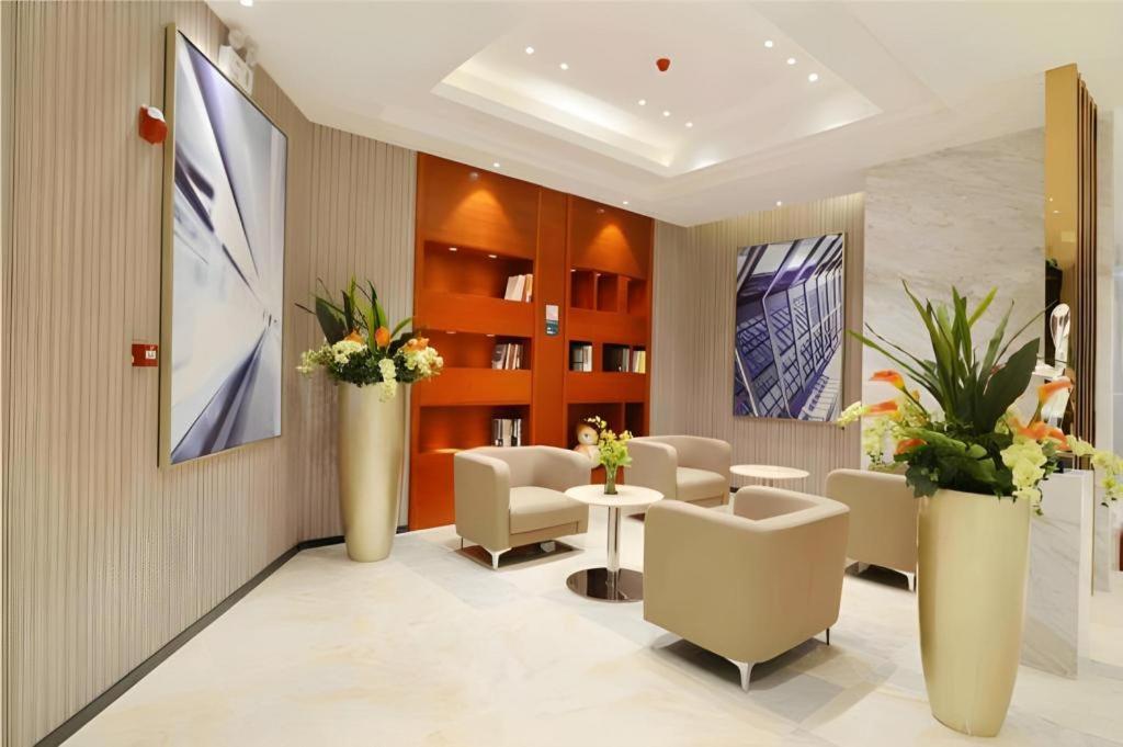 City Comfort Inn (Foshan Nanhai Avenue Guicheng Metro Station) 37/47