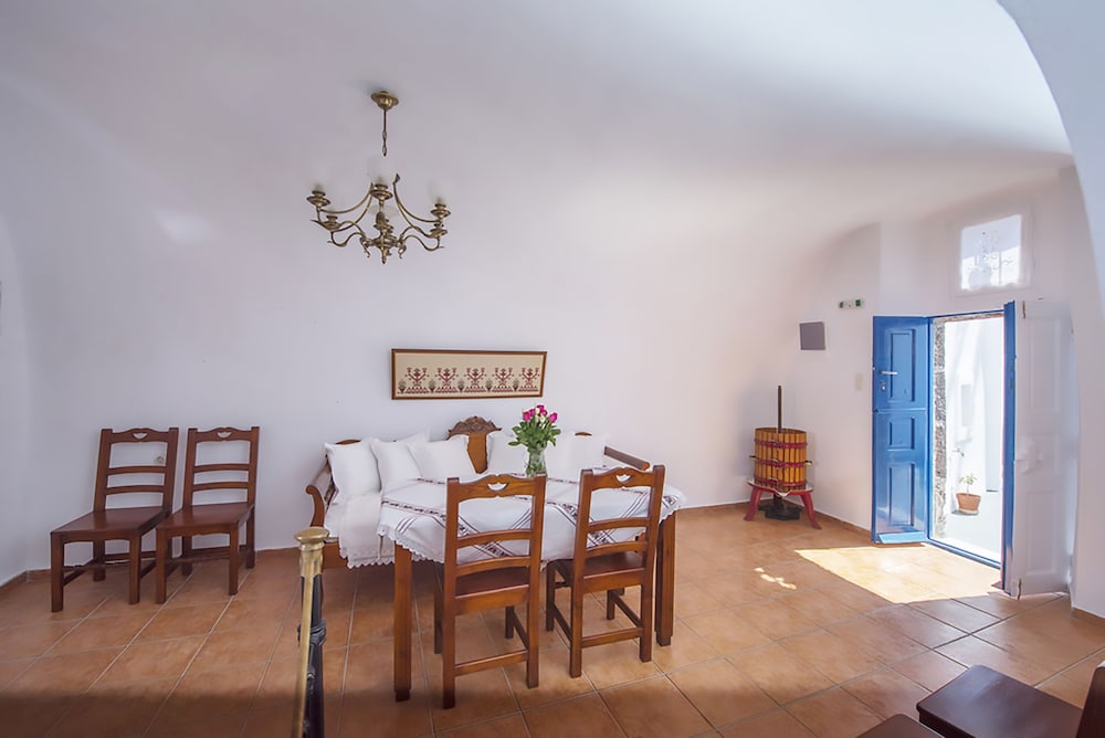 Kadia Traditional Residences 30/50