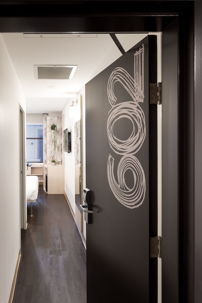 Ibis Sydney Barangaroo Hotel 10/70