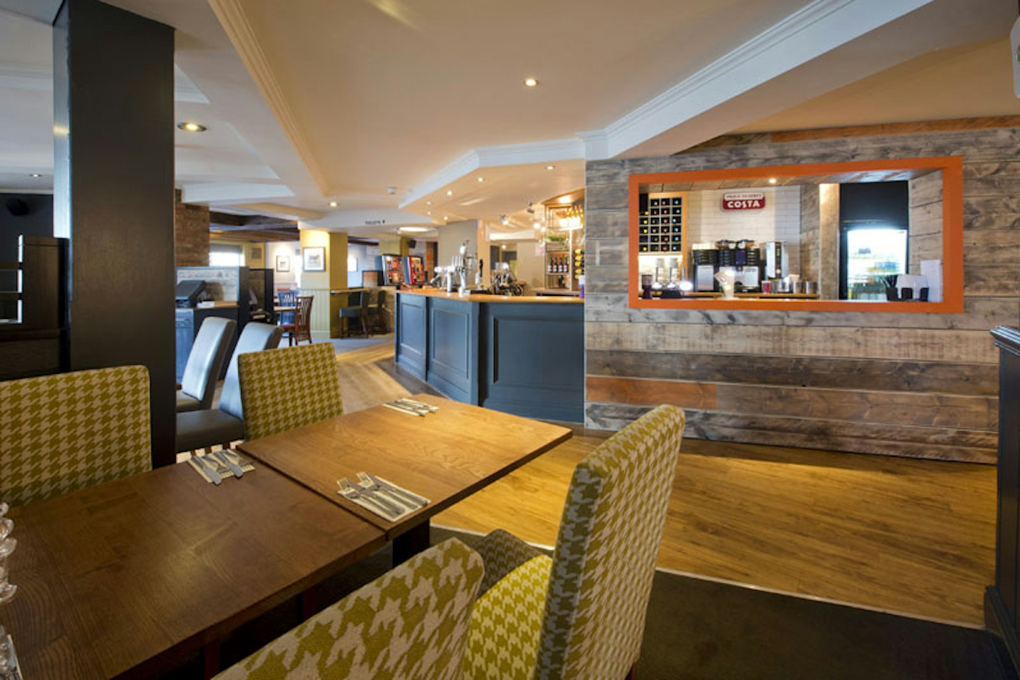 Premier Inn London Romford (Mercury Gardens) 33/37