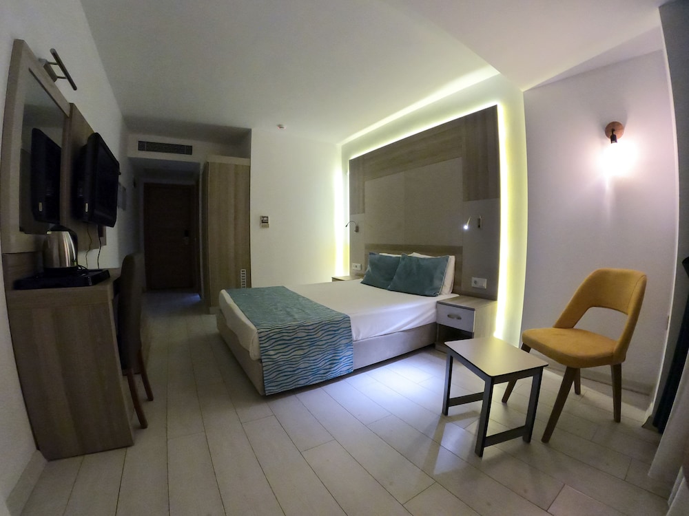 On Hotel 29/60