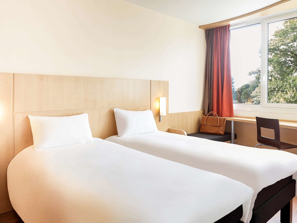 ibis Cavaillon Luberon 18/72