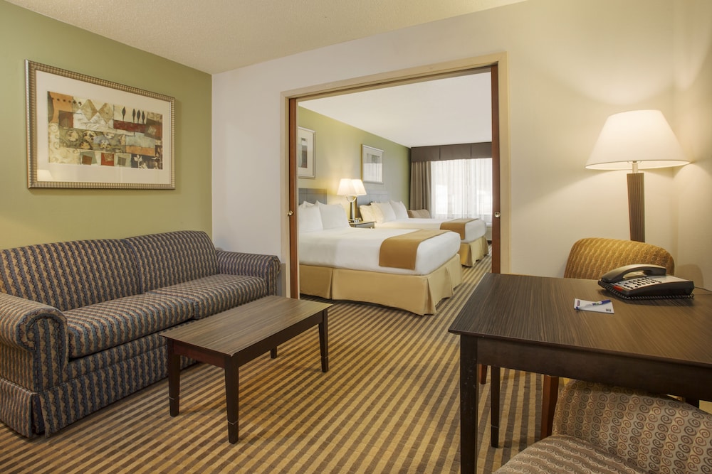 Holiday Inn Express Kalamazoo 29/47