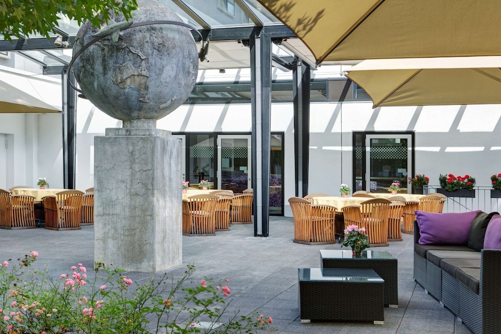 INTERCITY HOTEL FRANKFURT AIRPORT 44/61