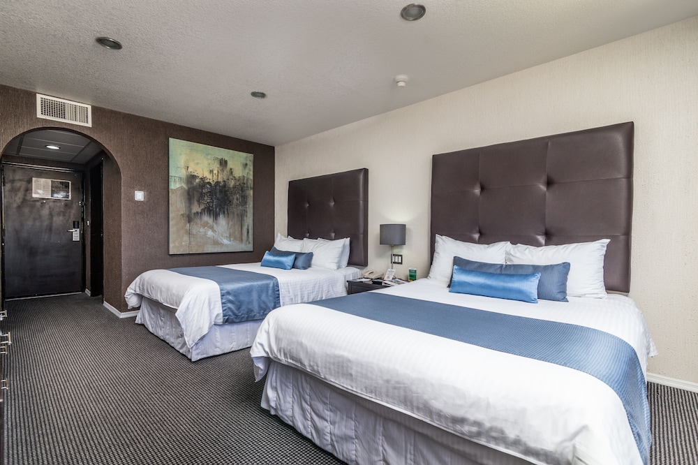 Pueblo Amigo Hotel Casino 26/71