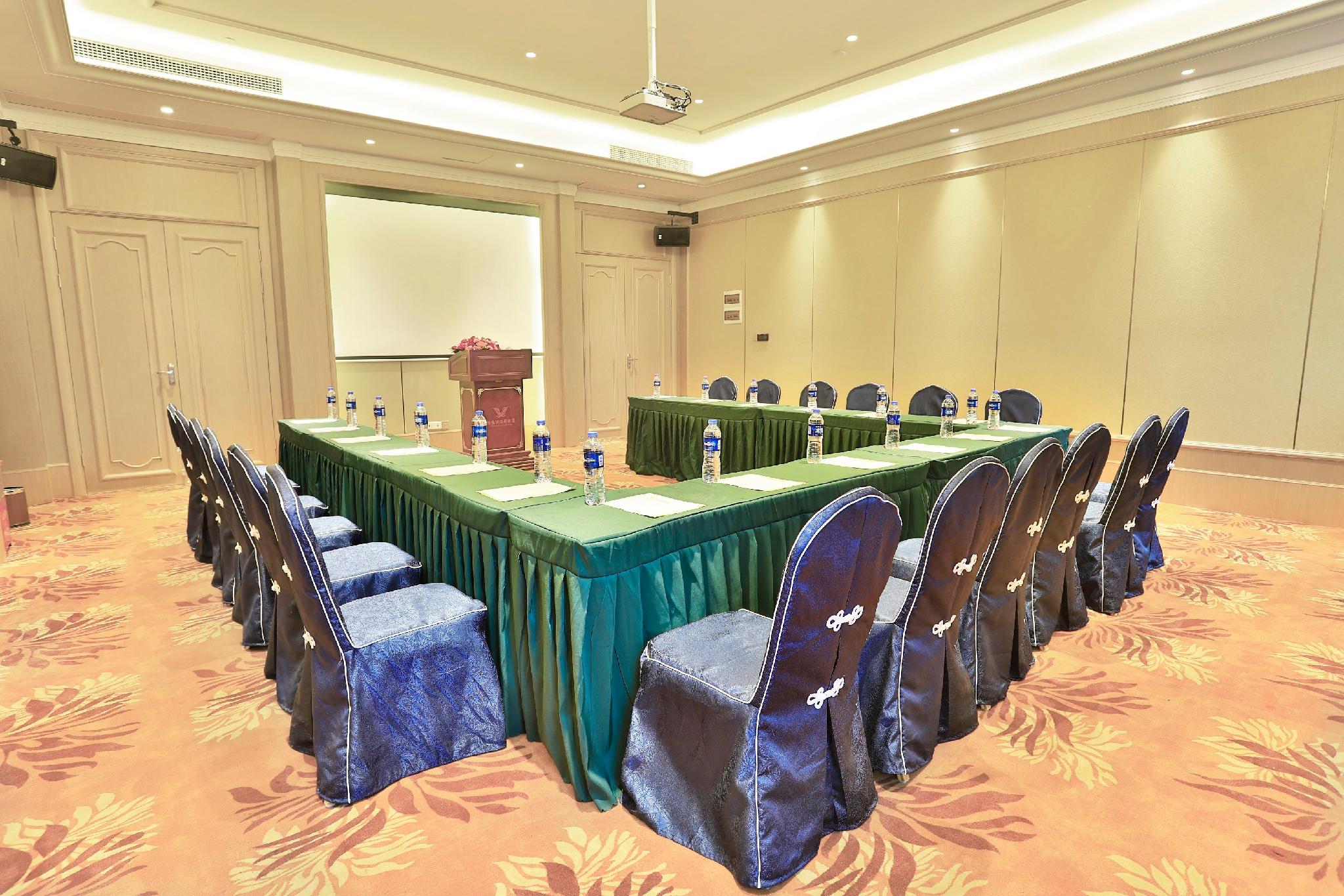 Vienna Hotels Group Zhuhai 45/53