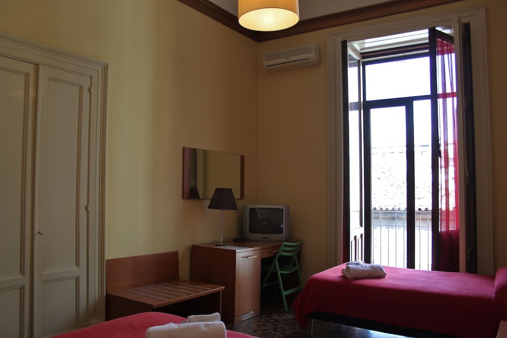 Bed and Breakfast Opera 43/72