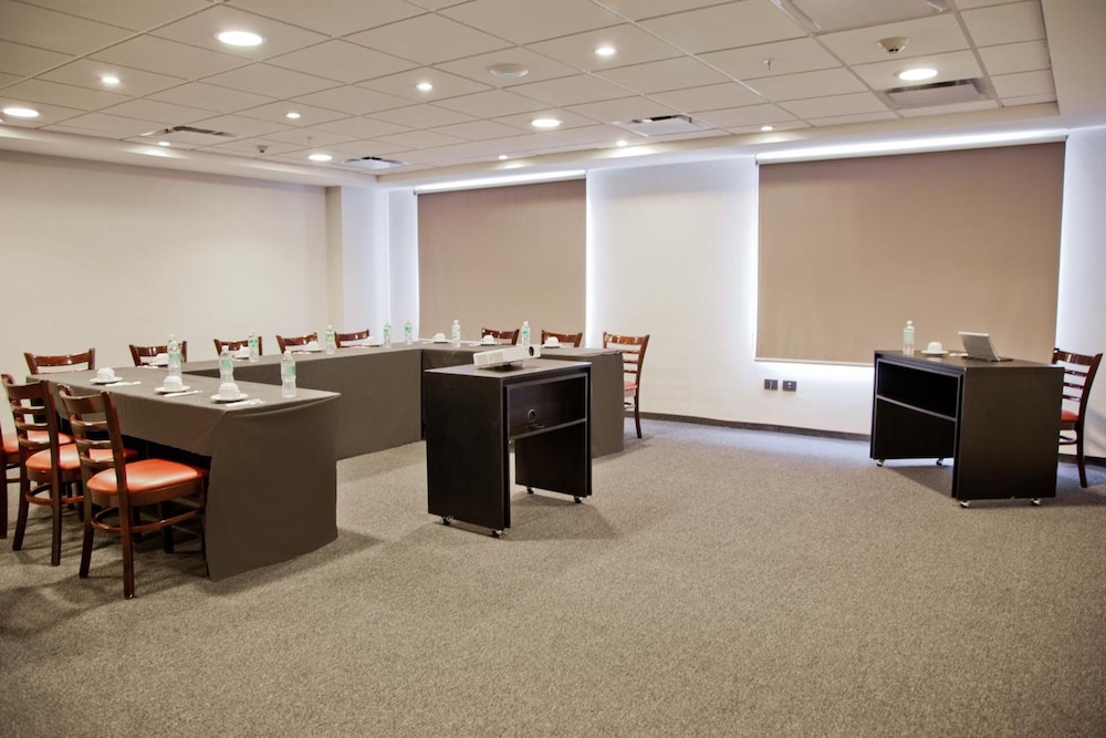 City Express Suites by Marriott San Luis Potosi 51/59