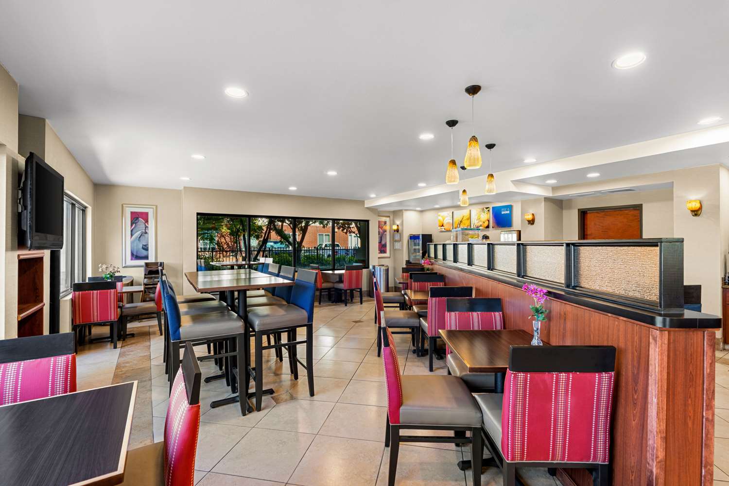 Comfort Suites Vacaville-Napa Valley Area 42/48
