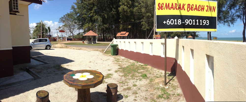 Semarak Beach Inn 7/45