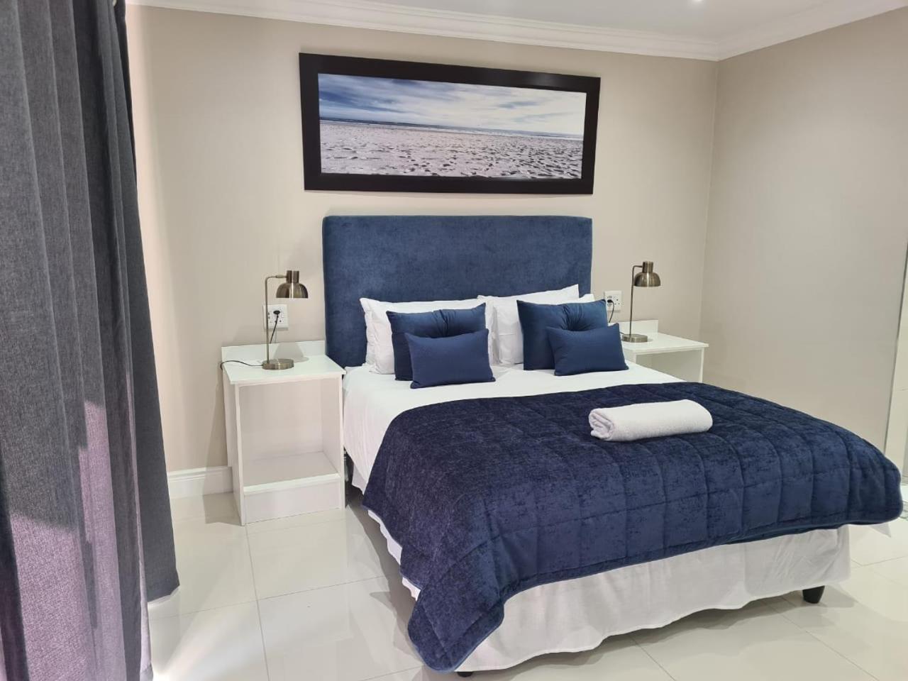 Cape Winelands Business Villas Self Catering rooms 8/50