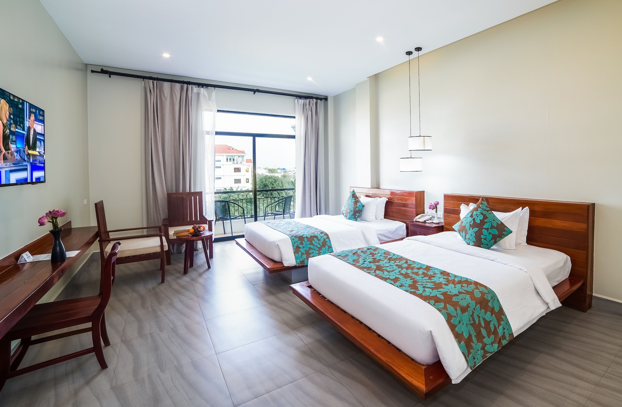 PREMIER, DELUXE, TWIN BEDS