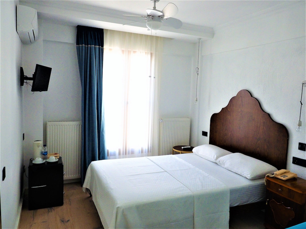 HOTEL GRAND AMPHORA 20/57