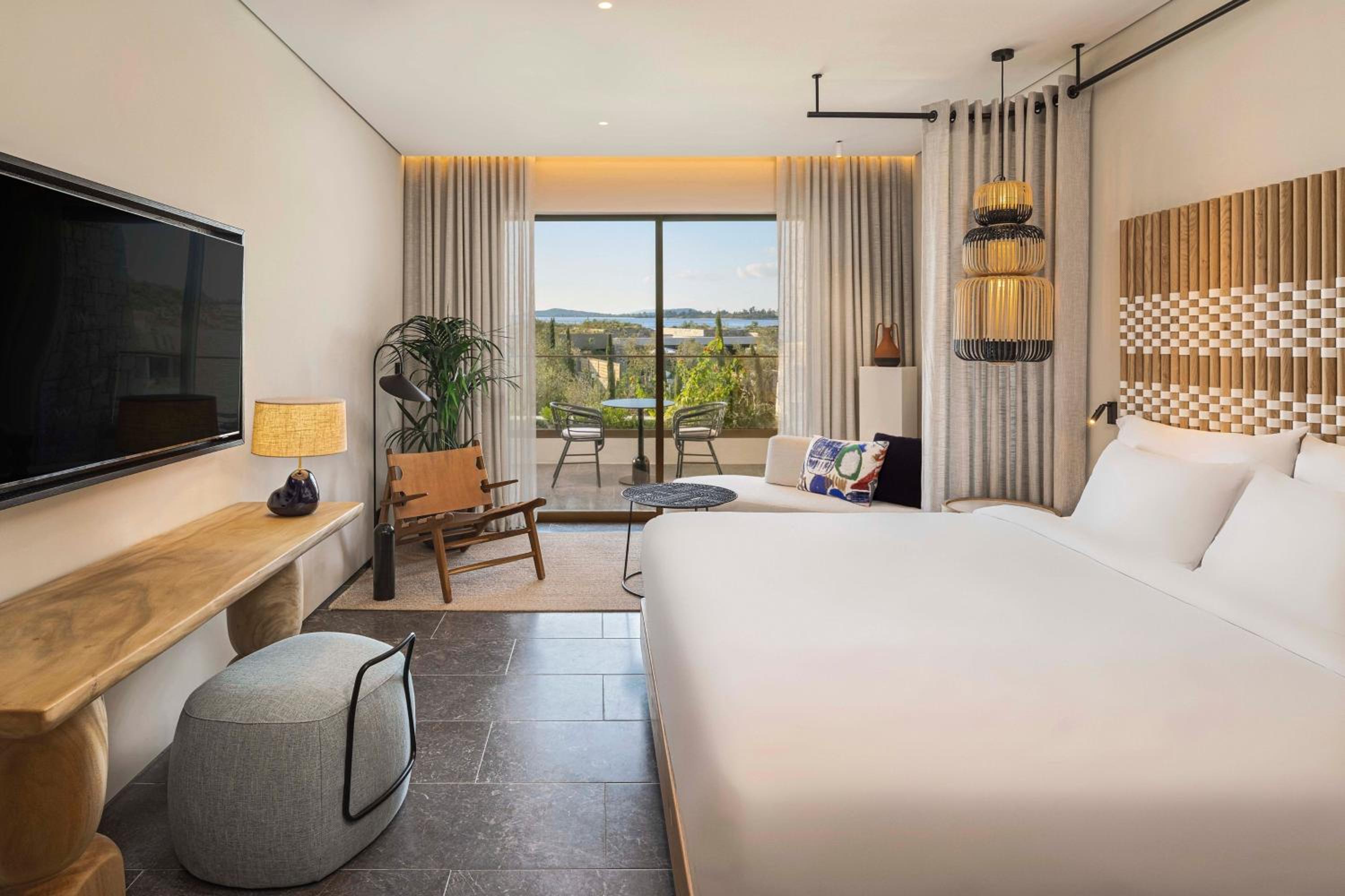 Bay, Guest Room, Deluxe, Partial Sea View, Balcony