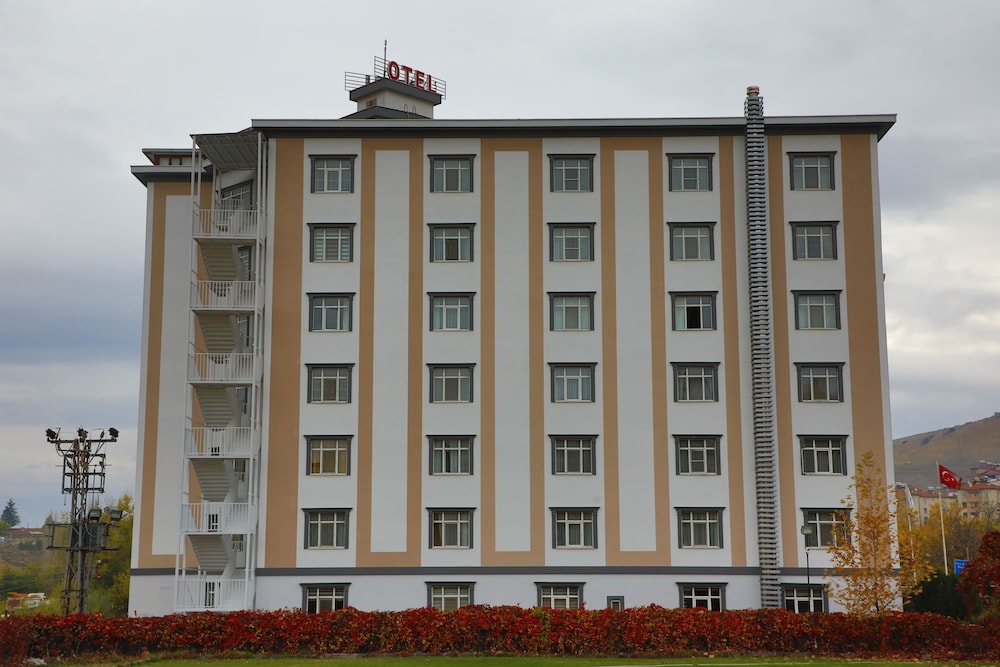 Tiryandafil Hotel 1/44