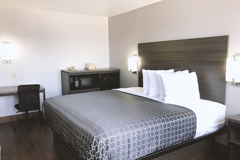 Americas Best Value Inn & Suites San Antonio Arena District 13/21