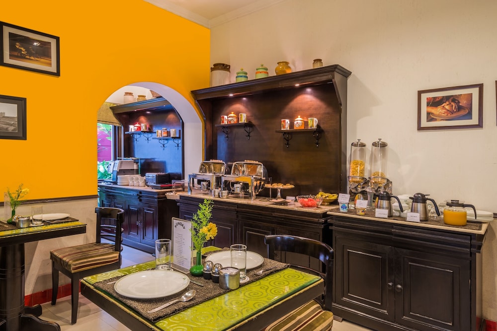Home@F37 Kailash Colony Metro 59/69