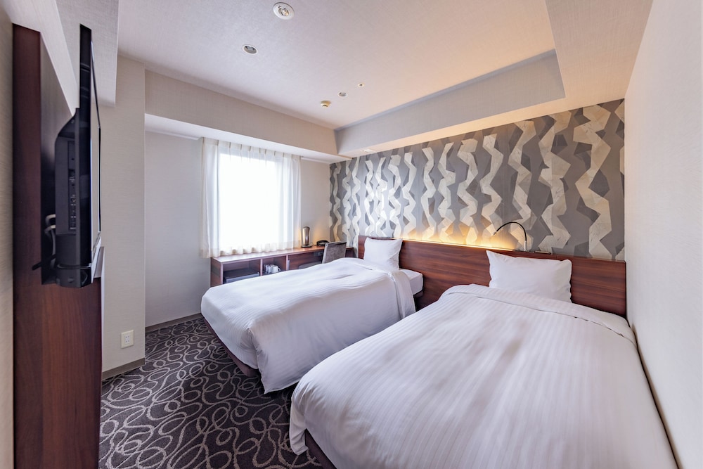 Connecting, 5 Beds, Murphy Bed
