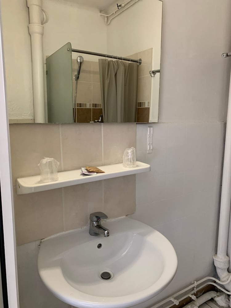 Hotel Vieille Tour 25/26