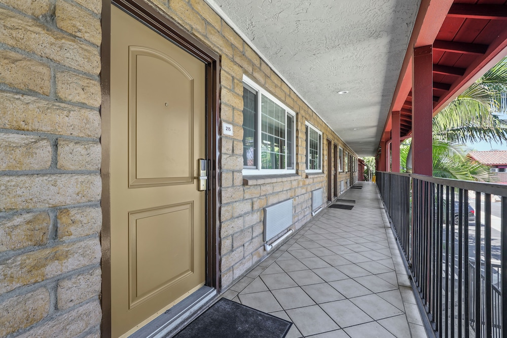 Motel 6 Carlsbad, CA - North Near Legoland 6/66
