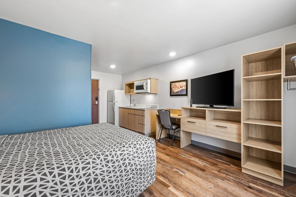 WoodSpring Suites Winston-Salem near Hanes Mall 26/61